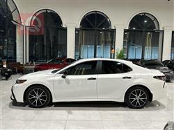 تۆیۆتا کامری